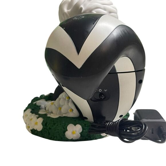 Disney Parks Skunk Petunia Flower Diffuser Bambi TESTED/ WORKING - Picture 3 of 15